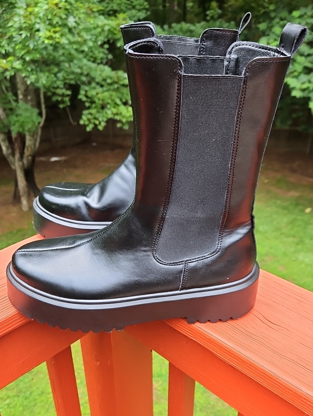 ASOS Black SIZE 8  Platform Chelsea Boots with Lug Sole